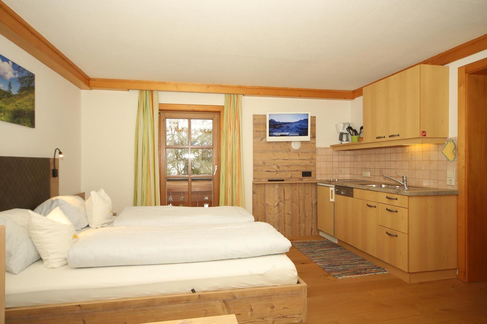 Linarhof Apartment Urlaub Am Bio Bauernhof Haus im Ennstal Esterno foto